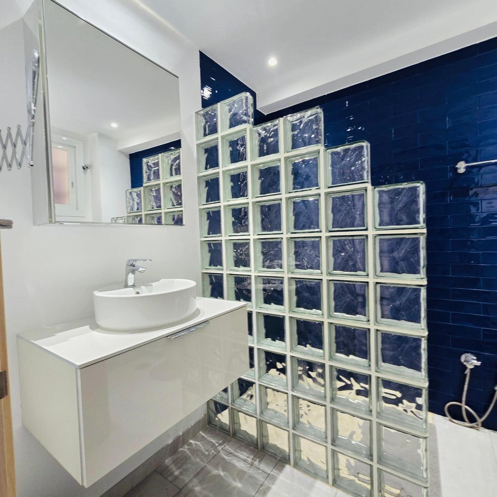 Center Walking Distance And Plaza De Naranjos Apartamento