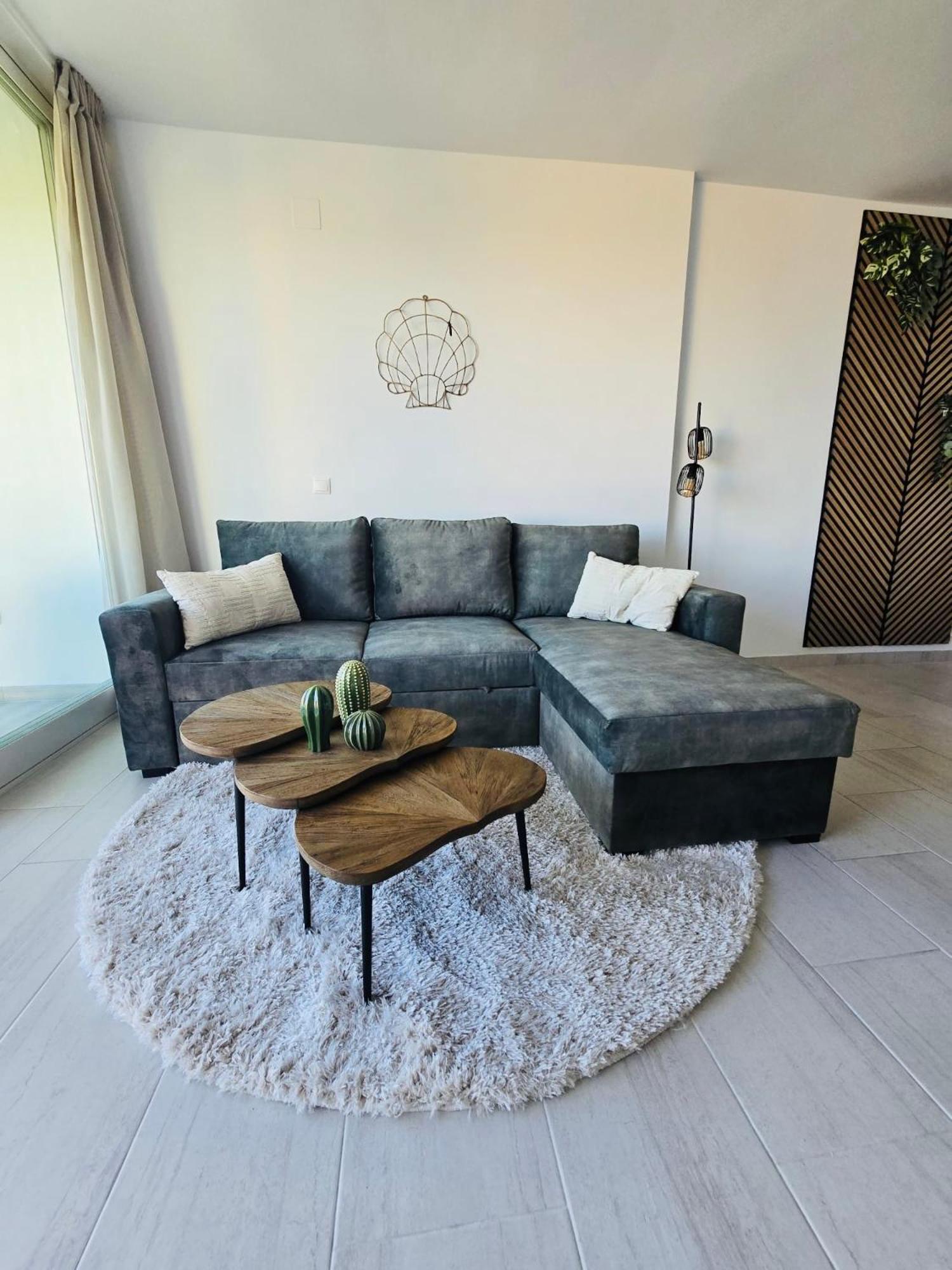 Center Walking Distance And Plaza De Naranjos Apartamento *